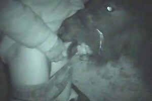 пони сосет член мужика